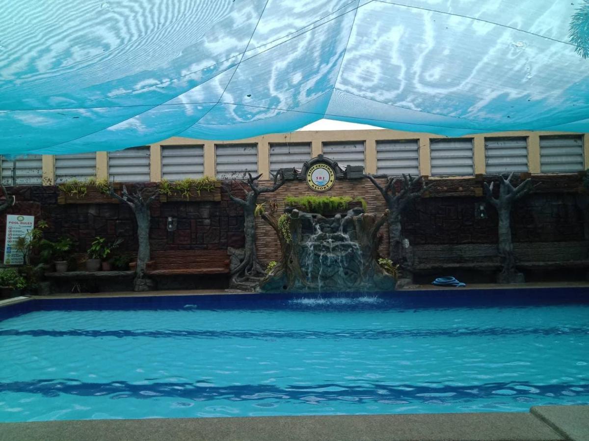 Srjo Fun Central Resort Calamba  Exterior photo
